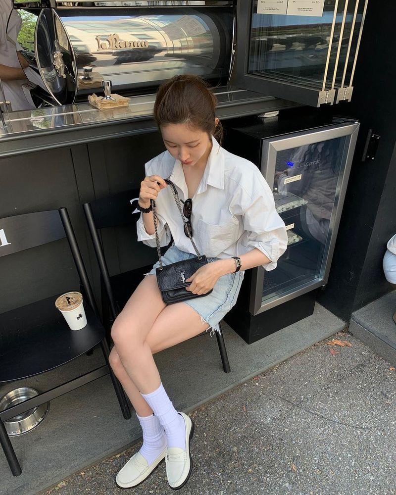 “여친룩+화이트 셔츠 청순 폭발”…차정원, 카페 거리→설렘 가득 일상 / 배우 차정원 인스타그램