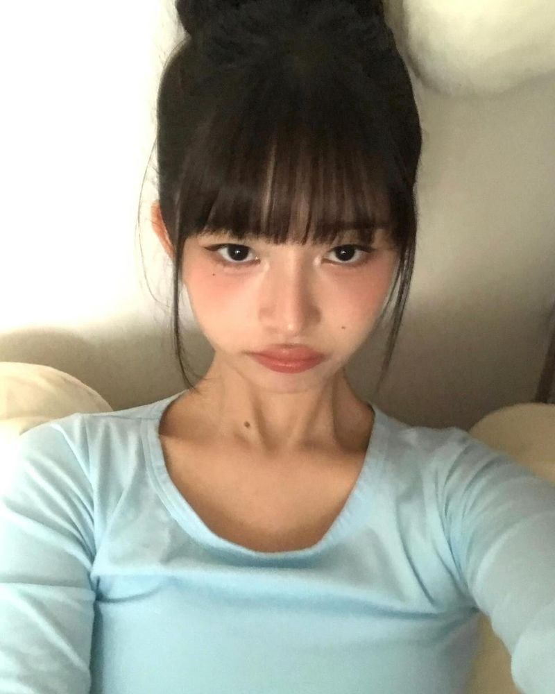 “청량 눈빛 깊이 머금고”…아이브 레이, 쓸쓸한 봄 끝→여름 그리움 절정 / 걸그룹 아이브 레이 인스타그램