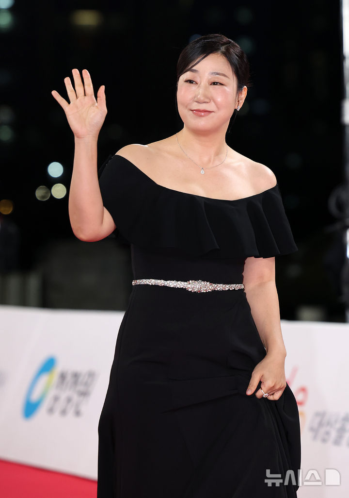 “두터운 신뢰 안긴 결정”…라미란·김숙, 티엔엔터 가족→새 시작 예고
