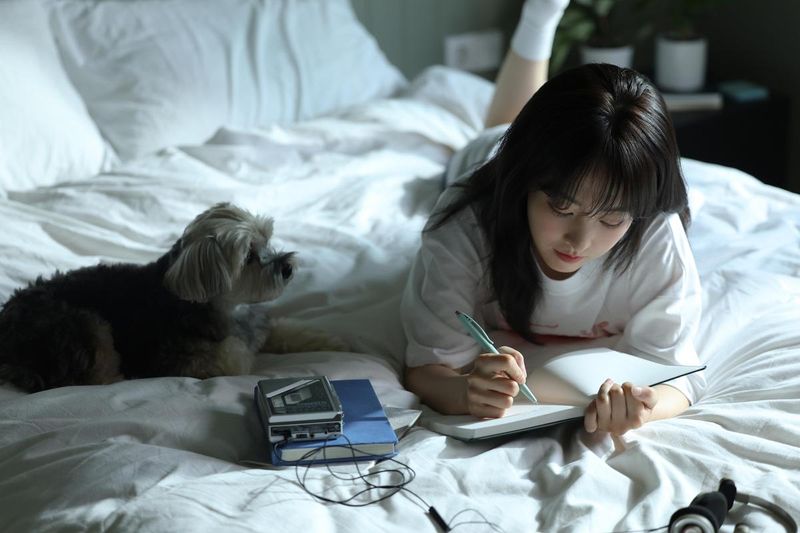 “진심을 담은 첫 라이브”…박보영, 팬송 무대→전석 매진 열기 / BH엔터테인먼트