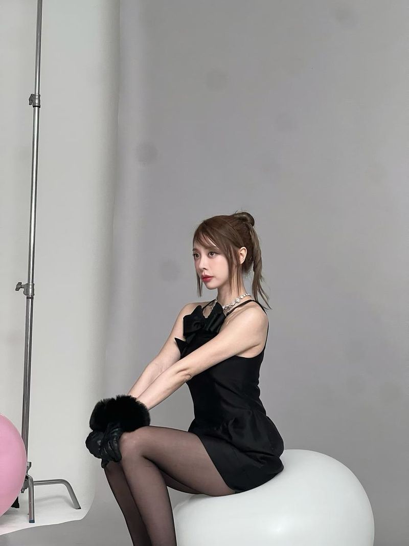 “희망사항”…은지, 검은 드레스 속 고요한 압도→봄밤 셀카 변신 / 걸그룹 브브걸 은지 인스타그램