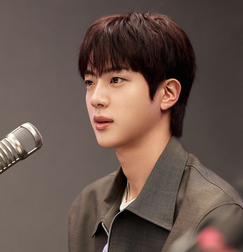 “전 세계가 실시간으로 흔들린 순간”…방탄소년단(BTS) 진, ‘Close to You’ ASEA 2025 수상→OST 역사의 정점