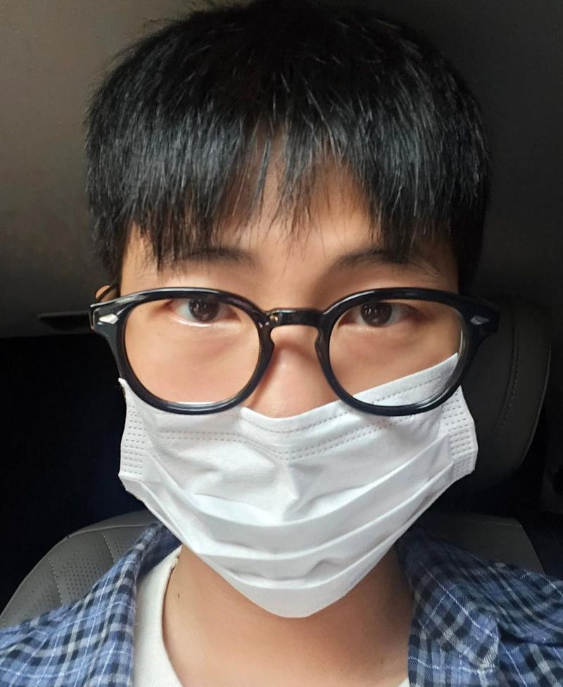 “6월이라는 계절”…RM, 담담한 눈빛→초여름의 순간 포착 / 방탄소년단 RM 인스타그램