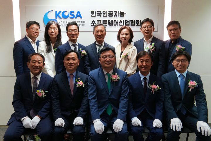 AI 전환 물결 속 KOSA 혁신…한국인공지능소프트웨어산업협회 출범→민간 대표축 도약