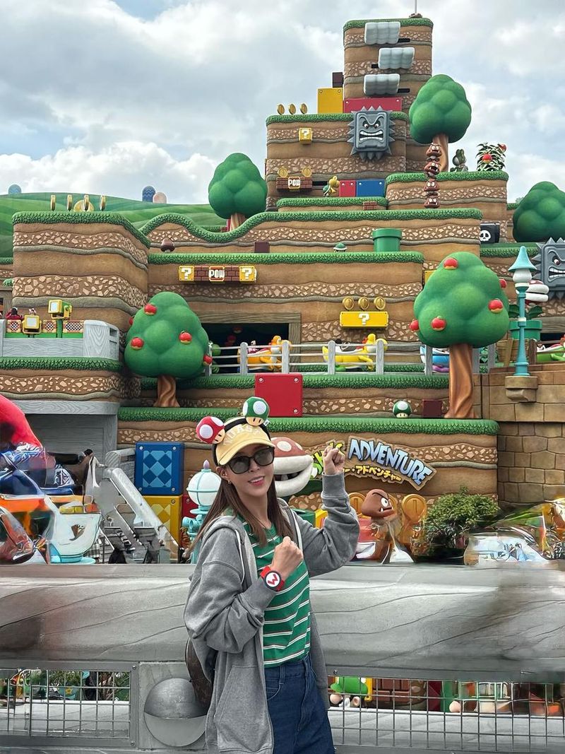 “마리오란 말이오”…신지, 동심 충만한 오후→게임 세상 여행 / 코요태 신지 인스타그램