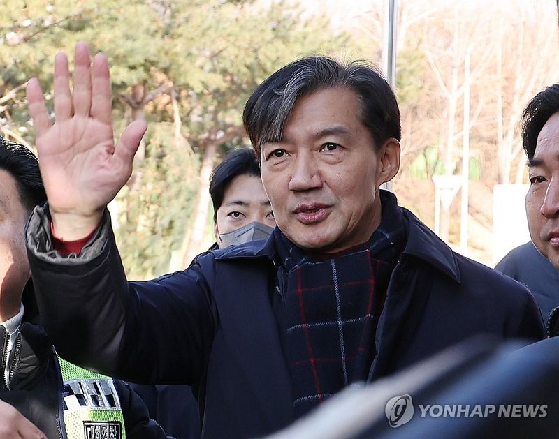 조국, 이재명 정부에 내란특검 촉구…옥중서신서 정권교체 의미 강조→정치 파장