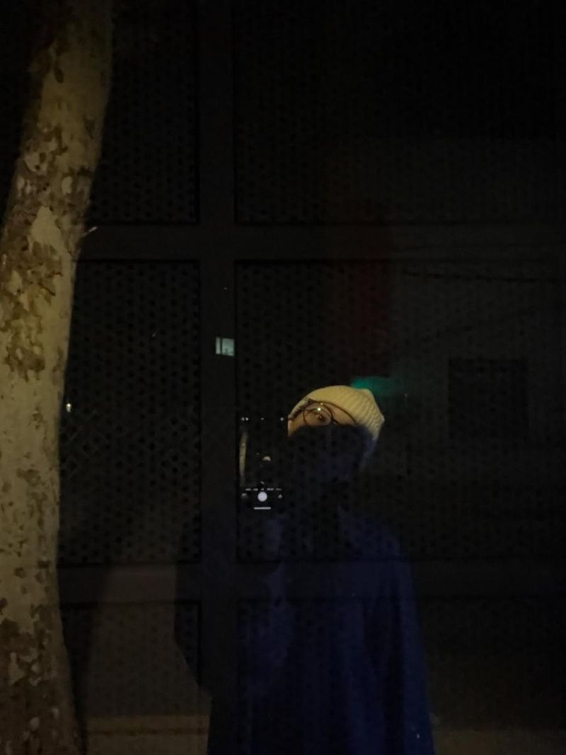“전체 다 모인적은 얼마만인지”…이이담, 밤공기 속 존재감→고요한 여운