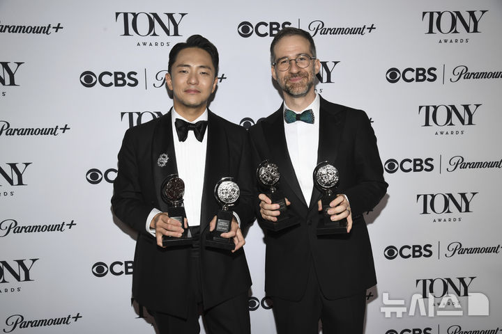 NHN, 어쩌면 해피엔딩 토니상 쾌거