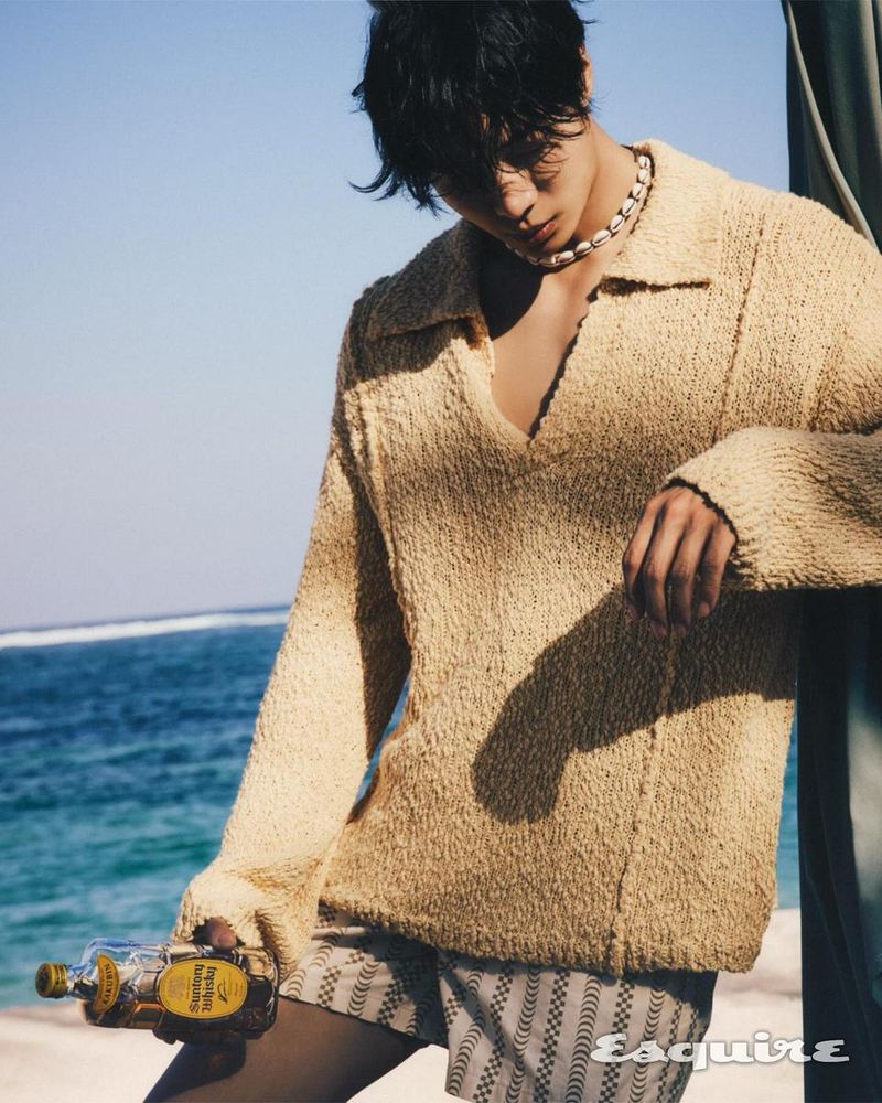 “짙어진 여름 그림자”…추영우, 해변의 시선→묵직한 여운 / 배우 추영우 인스타그램