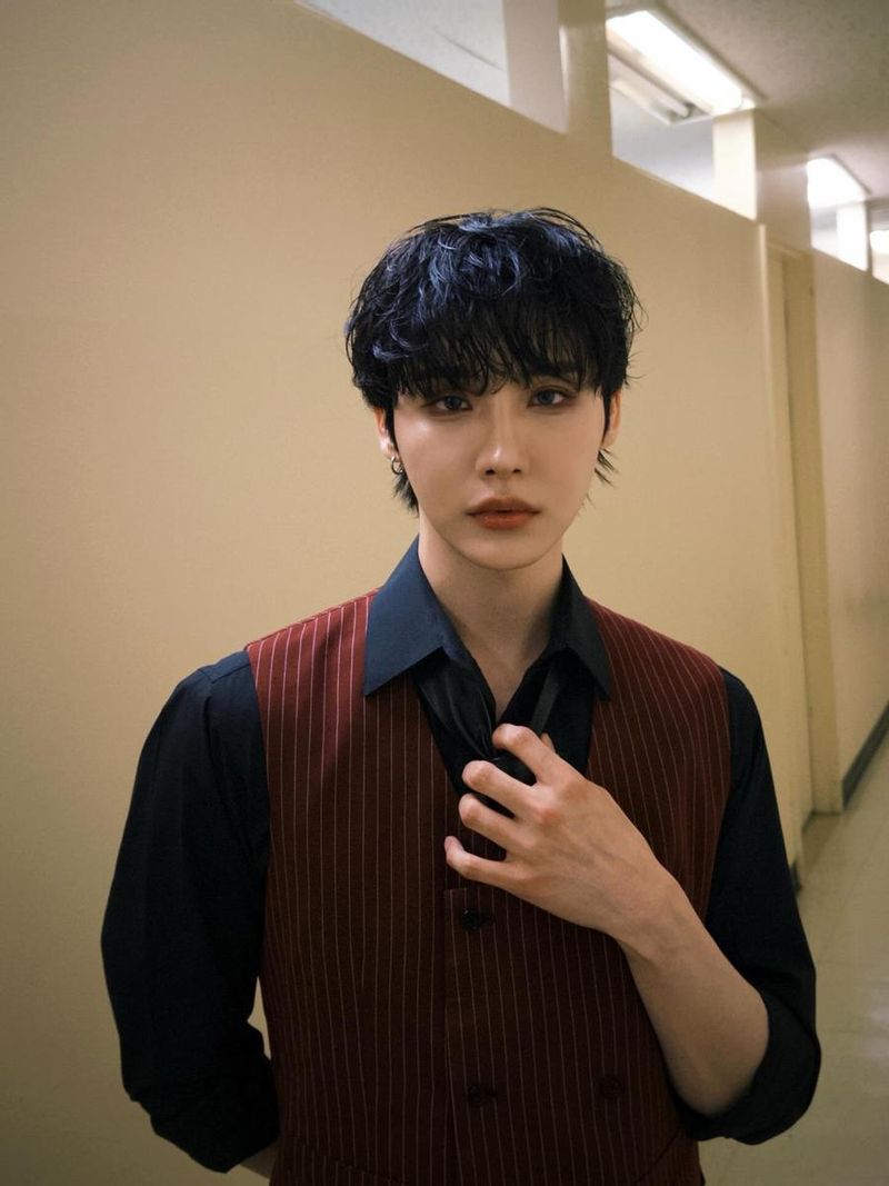 “습기를 머금은 눈빛”…전웅, 압도적 분위기→성숙미 폭발 / 그룹 AB6IX 전웅 인스타그램