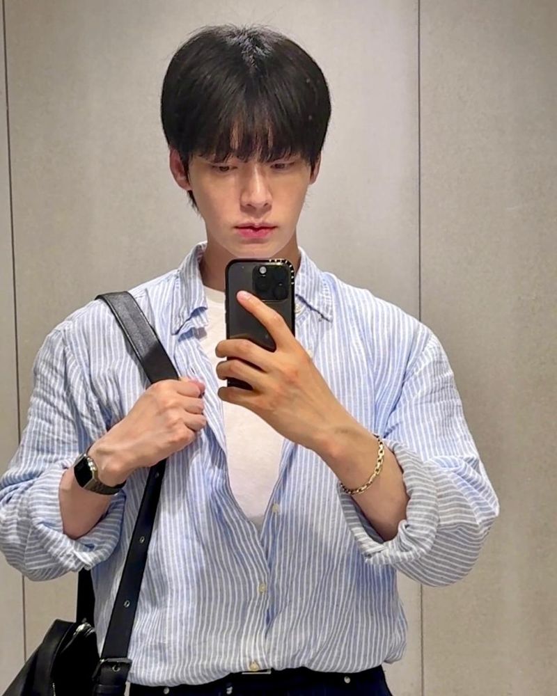 “햇살 아래 차분한 시선”…안재현, 여름 오후→무심한 셀카의 온도 / 배우, 모델 안재현 인스타그램