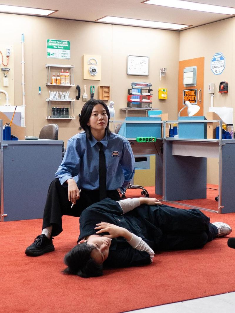 “전직 킬러의 적응기”…이설, 냉철한 시선→오피스 반전 존재감 / 배우 이설 인스타그램