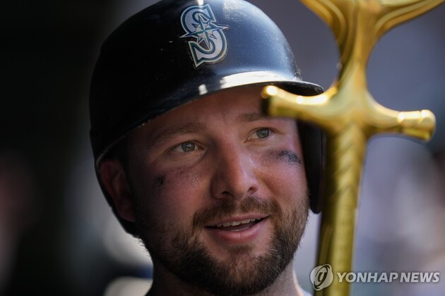 “29호 홈런 신기록”…칼 롤리, MLB 전반기 포수 최다포→시애틀 9-4 승리 이끌어 / 연합뉴스
