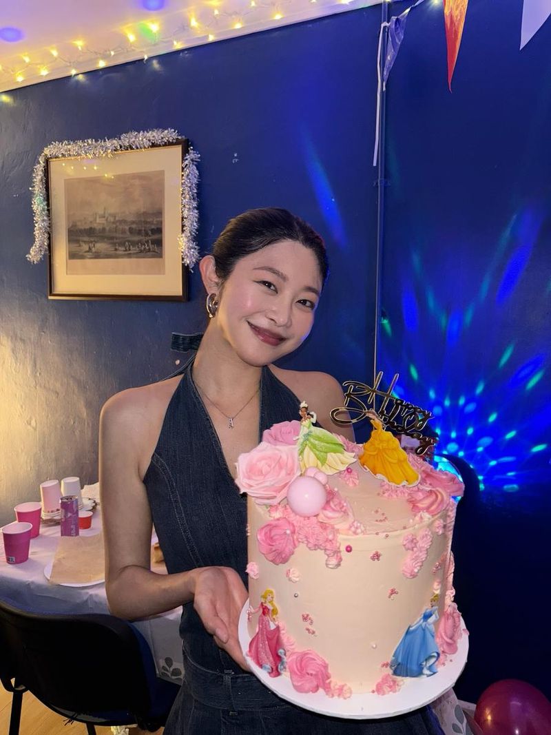 “행복이 피어난 밤”…최혜선, 설렘에 젖은 미소→동화 같은 생일 인증 / 방송인 최혜선 인스타그램