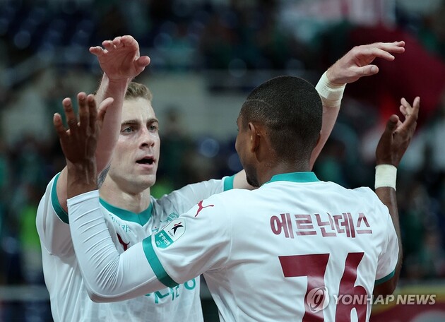 “구텍 멀티골 작렬”…대전, 광주 원정 극적 2-2→선두 추격 '진땀'