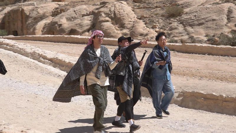 “깜짝 몸무게 공개에 폭소”…김대호·박명수, ‘위대한가이드2’ 요르단 시장→진심 터졌다