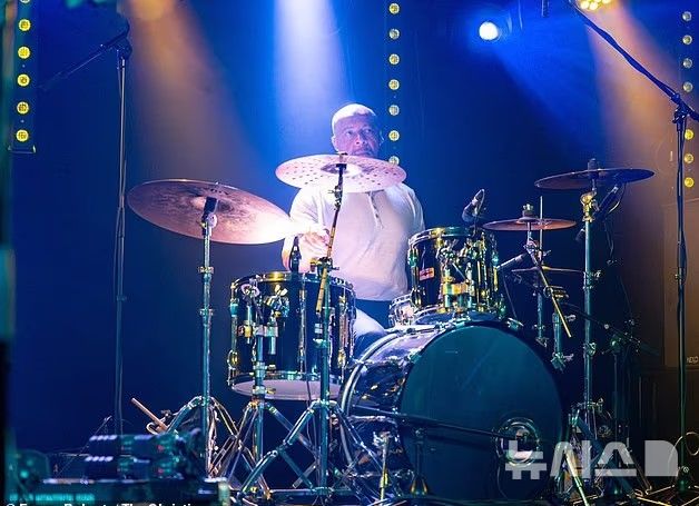 “무대 위 흔들린 박동”…더 크리스티언스 드러머 심정지 사고→축제장 침묵