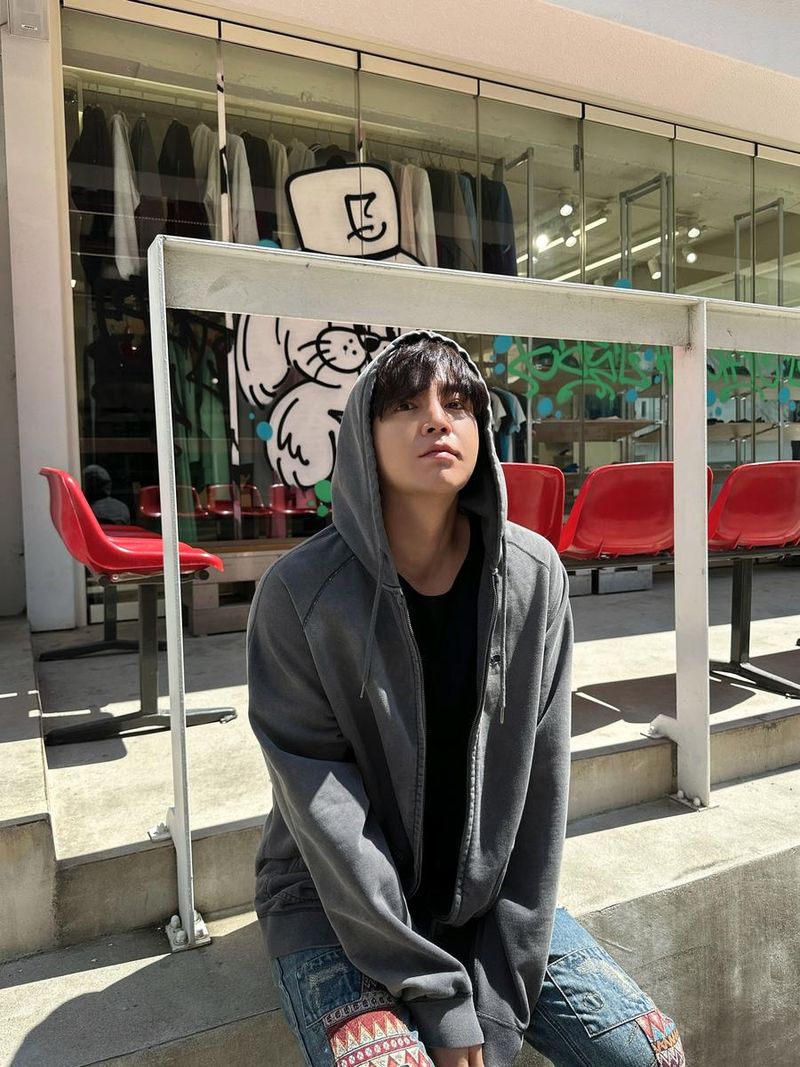 “일상으로의 복귀”…장근석, 여름빛 아래→차분한 존재감 / 배우 장근석 인스타그램