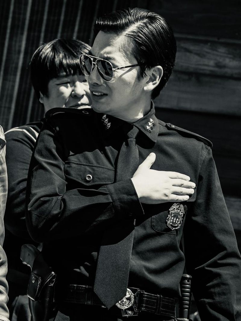 “It’s me hongki 나여 홍기”…이동휘, 카리스마 폭발→경찰 제복의 변신 / 배우 이동휘 인스타그램