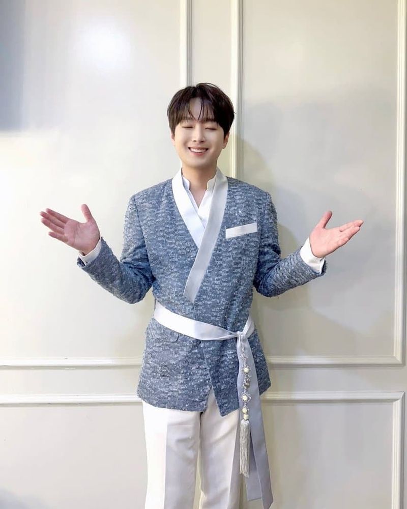 '무대를 뒤집는 절대적 존재감' 트롯거성 이찬원, 6월 가수 브랜드평판 9위