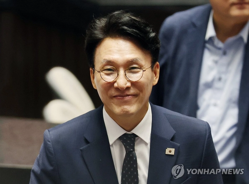 투표마친 김민석 국무총리 후보자 / 연합뉴스
