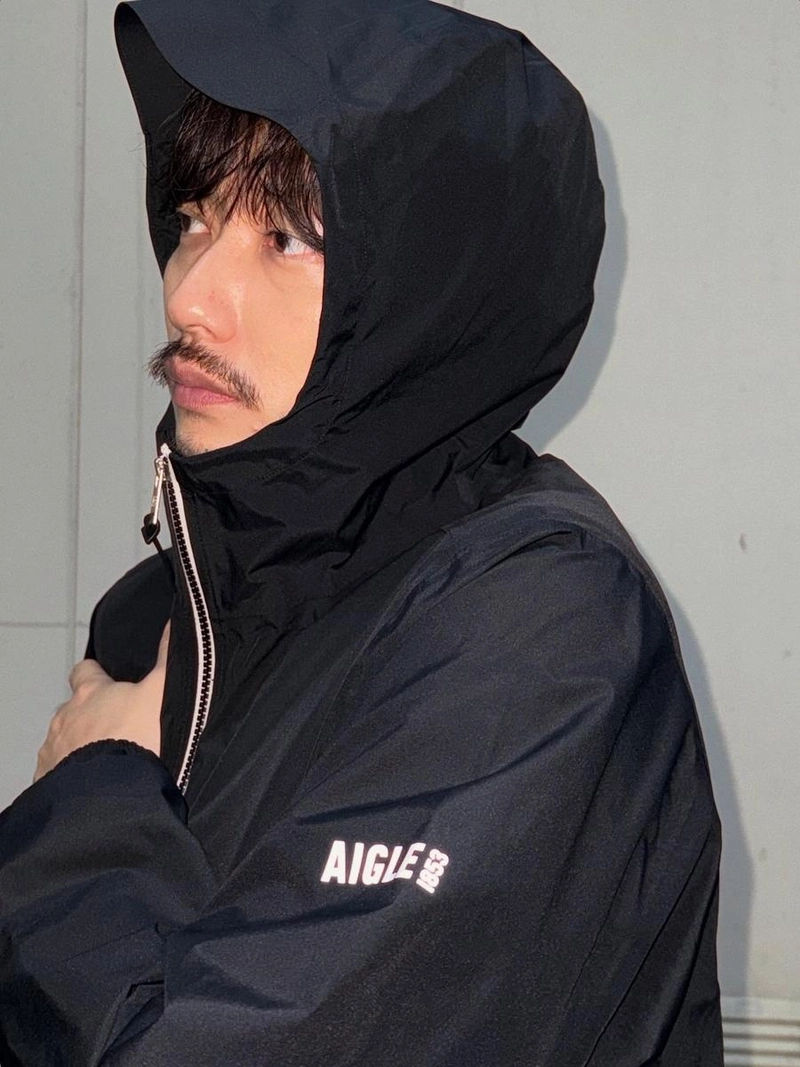 “비 얼마든지 덤비”…이동휘, 묵직한 여름의 한때→강렬 존재감 / 배우 이동휘 인스타그램