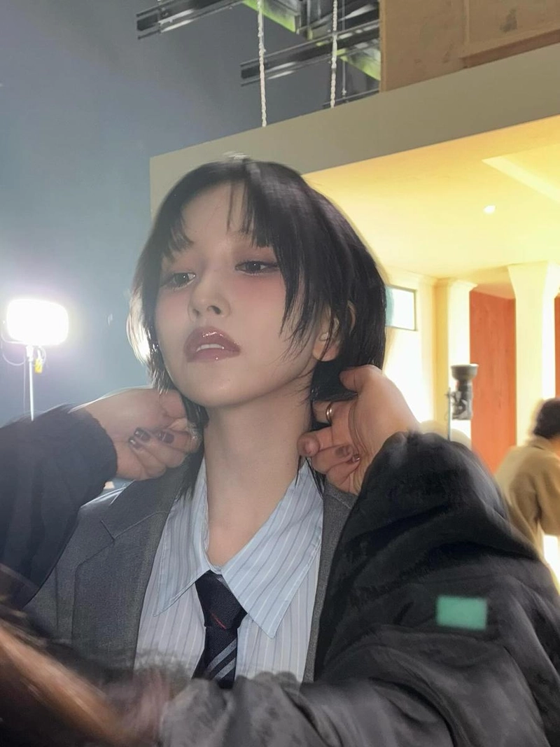 “THIS IS FOR”…미나, 준비의 적막 속→강렬 눈빛으로 전환 / 걸그룹 트와이스 미나 인스타그램