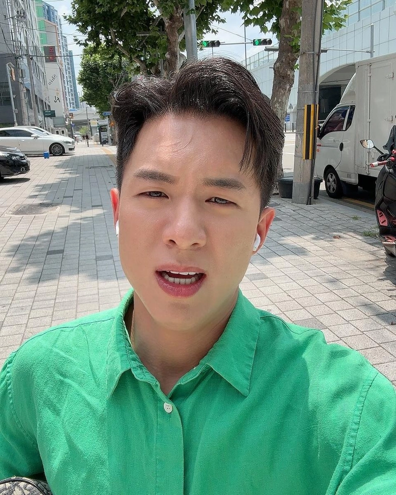 “표정으로 다 알겠죠”…나태주, 땀 속 열정→여름 대구 무대 직진 / 가수 나태주 인스타그램