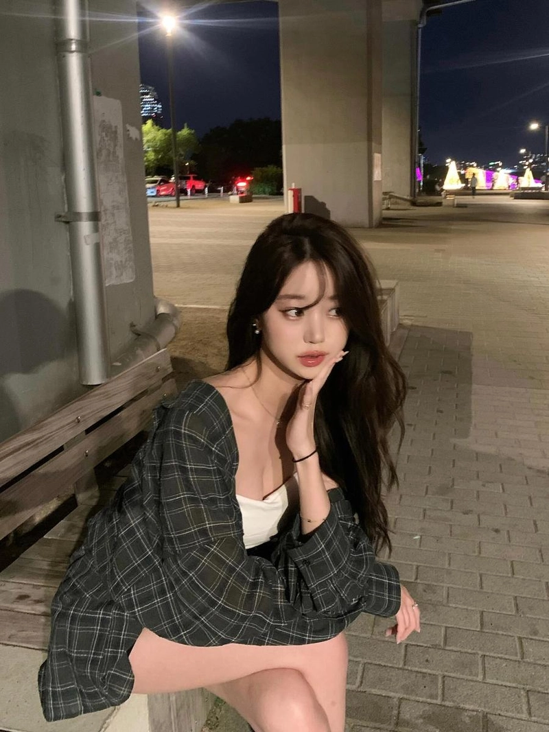 “Summer vibe”…윤영채, 여름 밤의 서정→고요한 존재감 / 인플루언서 윤영채 인스타그램