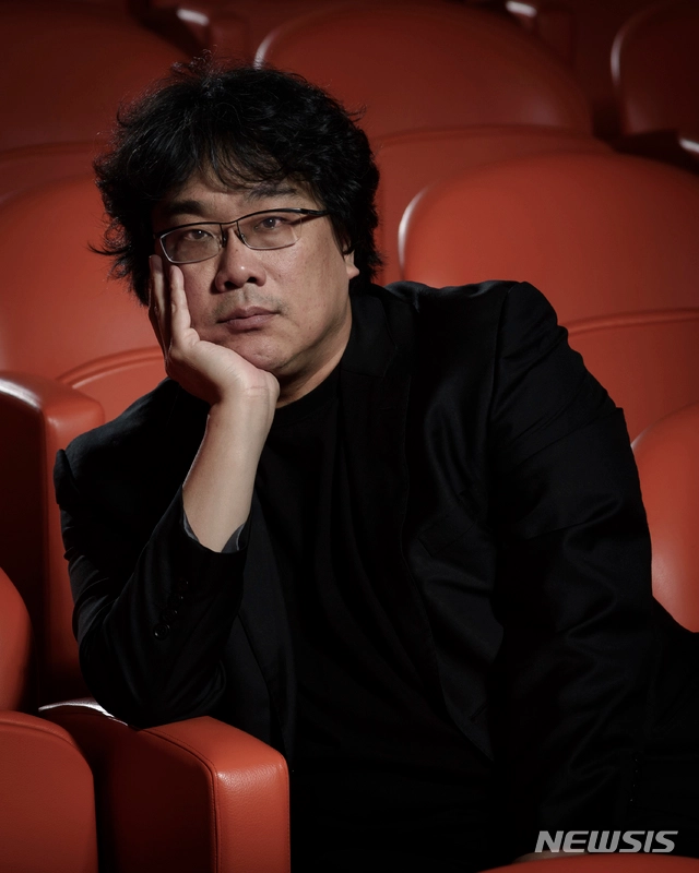 “기생충, 세계를 홀리다”…봉준호·박찬욱, ‘21세기 영화’ NYT 독자 선정→한국영화 위상 증명