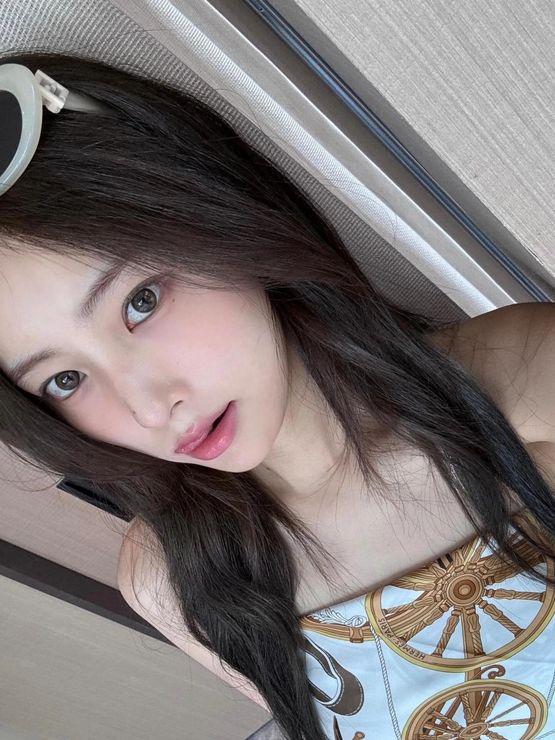 “햇살 머금은 눈빛”…강혜원, 여름의 청량→이국적 무드 발산 / 걸그룹 아이즈원 강혜원 인스타그램