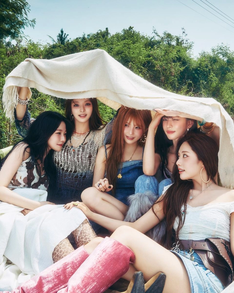 “프로미스나인, ‘워터밤’ 무대서 여름 가득”…‘프롬 아월 투엔티스’ 수록곡으로 청량 퍼포먼스→팬 기대 최고조 / 어센드