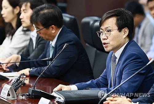 여한구 산업통상자원부 통상교섭본부장이 3일 서울 종로구 한국무역보험공사 대회의실에서 열린 '제48차 통상추진위원회'를 주재하고 있다. 2025.7.3 / 산업통상자원부