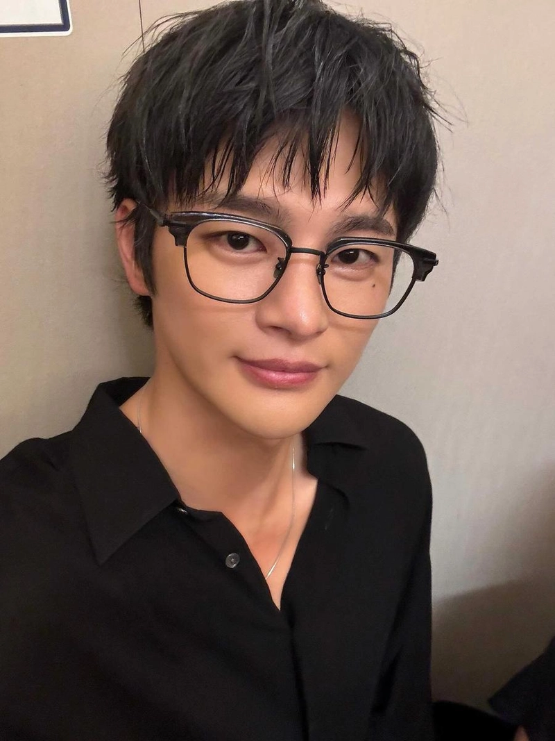 “조용히 물드는 오후”…서인국, 젖은 시선→여름 감성 폭발 / 배우 서인국 인스타그램