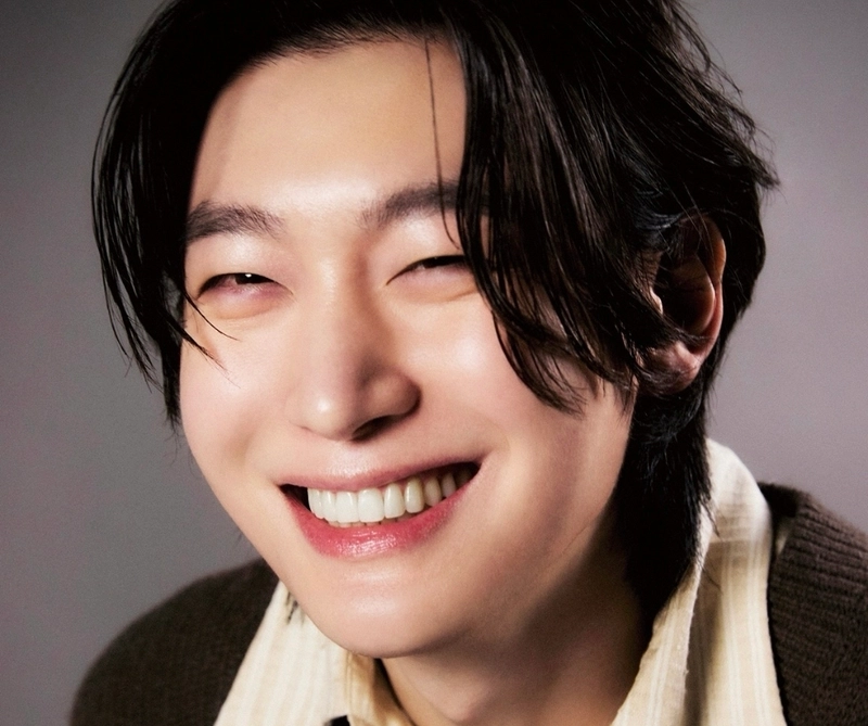 김용빈 / 여성조선