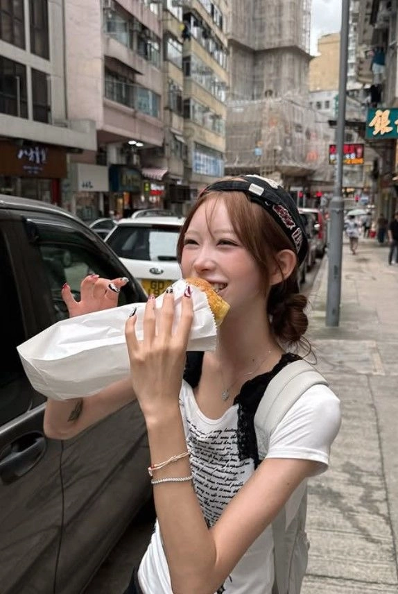 “닮은 미소와 변화”…최준희, SNS 근황 속 당당한 자신감→체중 감량까지
