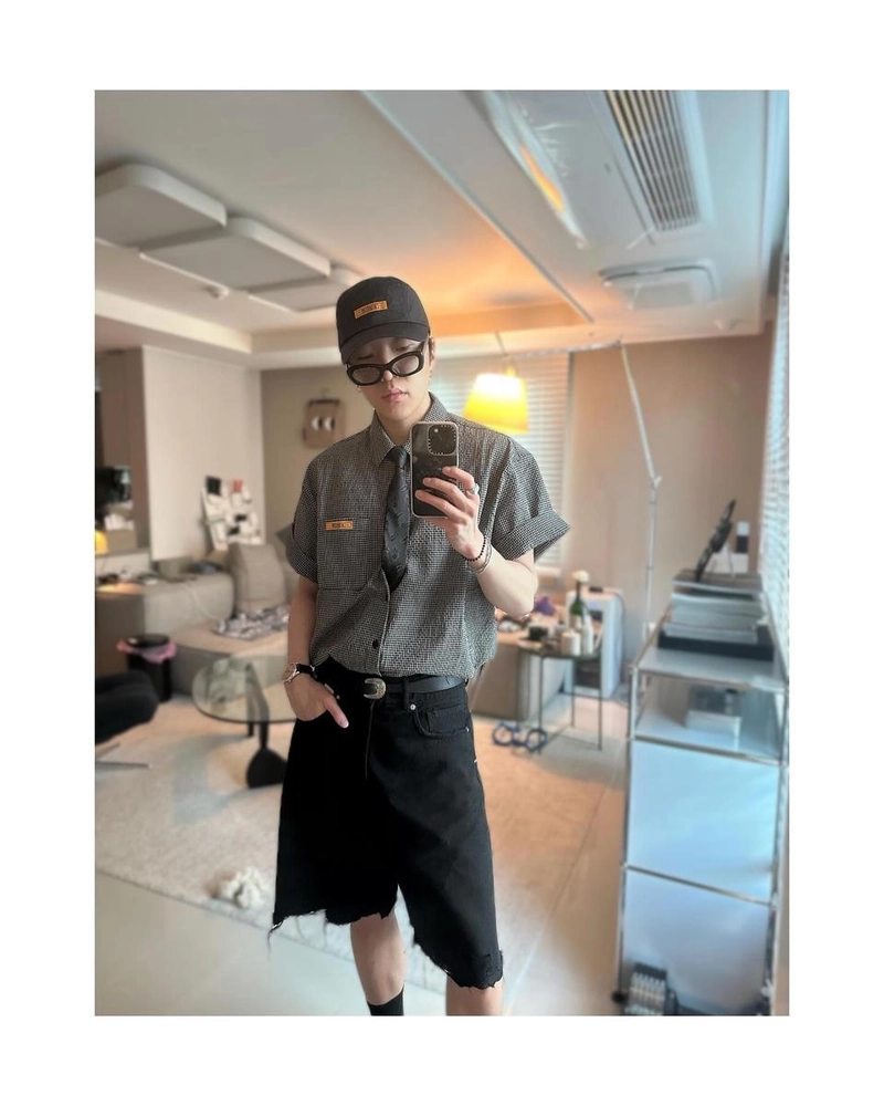 “These days.zip”…강승윤, 모던 무드 속 변화→시선 사로잡는 셀카 / 그룹 위너 강승윤 인스타그램
