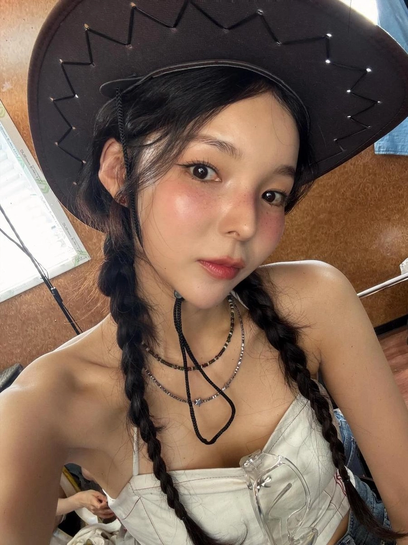 “잊지 못할 거예요”…박진주, 여름밤 물빛 추억→청량감 압도 / 배우 박진주 인스타그램