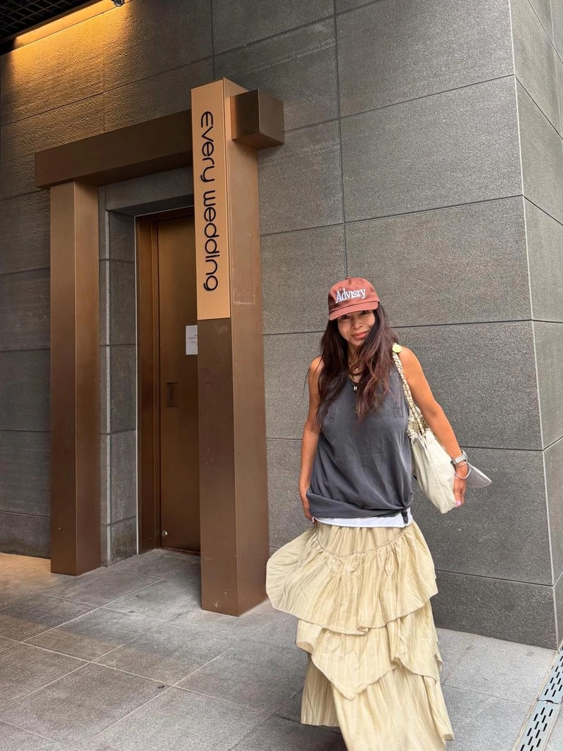 “주말 잘 보내기”…황신혜, 편안한 미소→여름 오후 여유 만끽 / 배우 황신혜 인스타그램