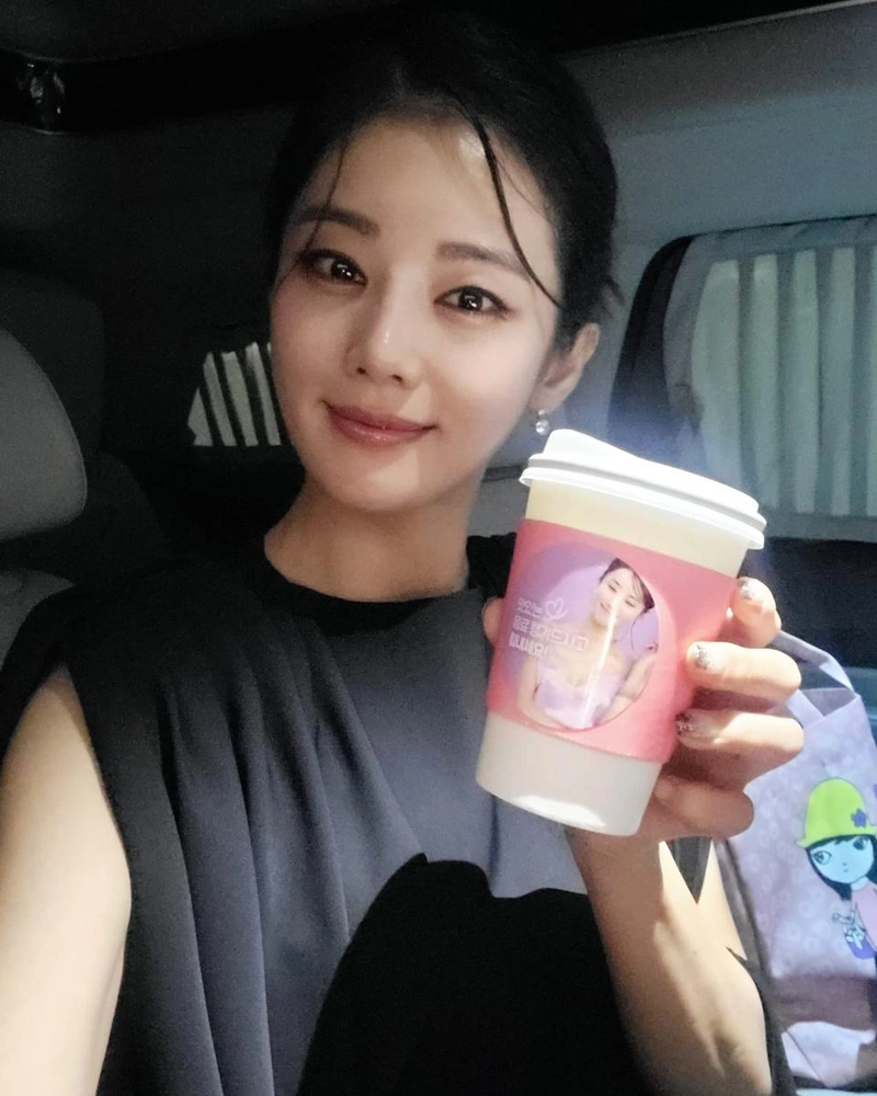 “감사의 손길 담아”…이가령, 한밤중 미소→지친 하루 위로 / 배우 이가령 인스타그램