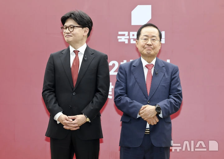 뉴시스