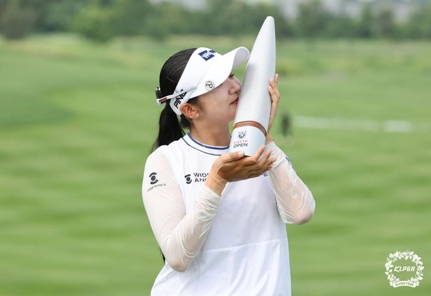 “마지막 홀 극장 버디”…박혜준, 롯데오픈 우승→LPGA 진출권 확보 / 연합뉴스