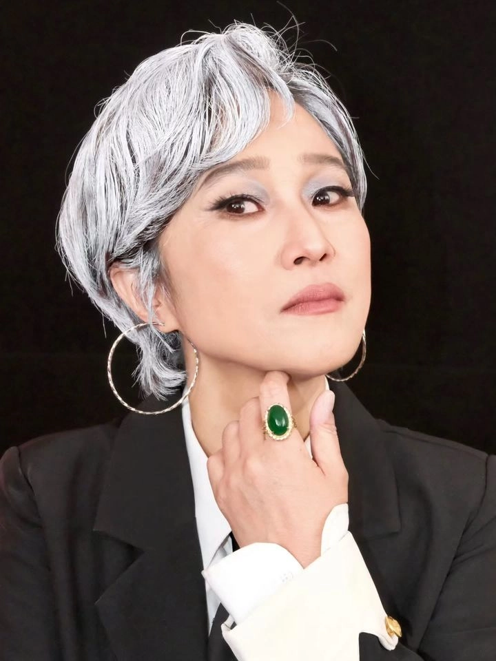 “파격 은발 변신”…송은이, ‘영정사진’ 화제→스타들도 감탄 쏟아져