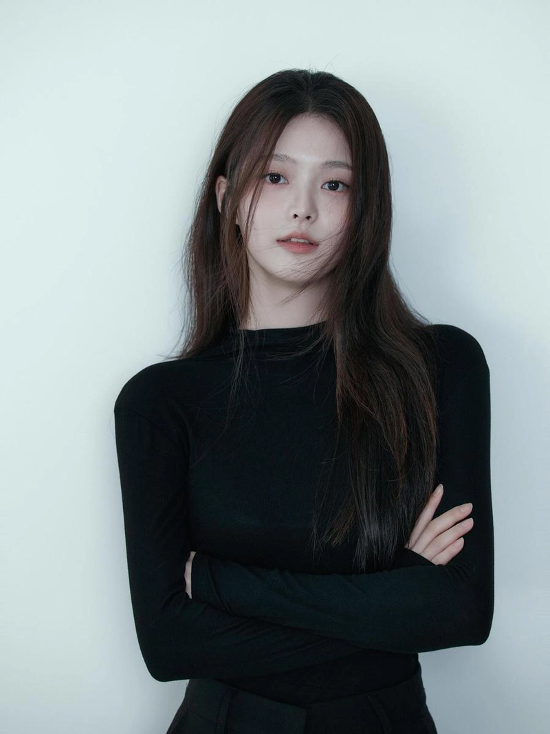 “심장이 잠시 멈춘 듯”…박지원, 청량함 속 시선 압도 / 배우 박지원 인스타그램