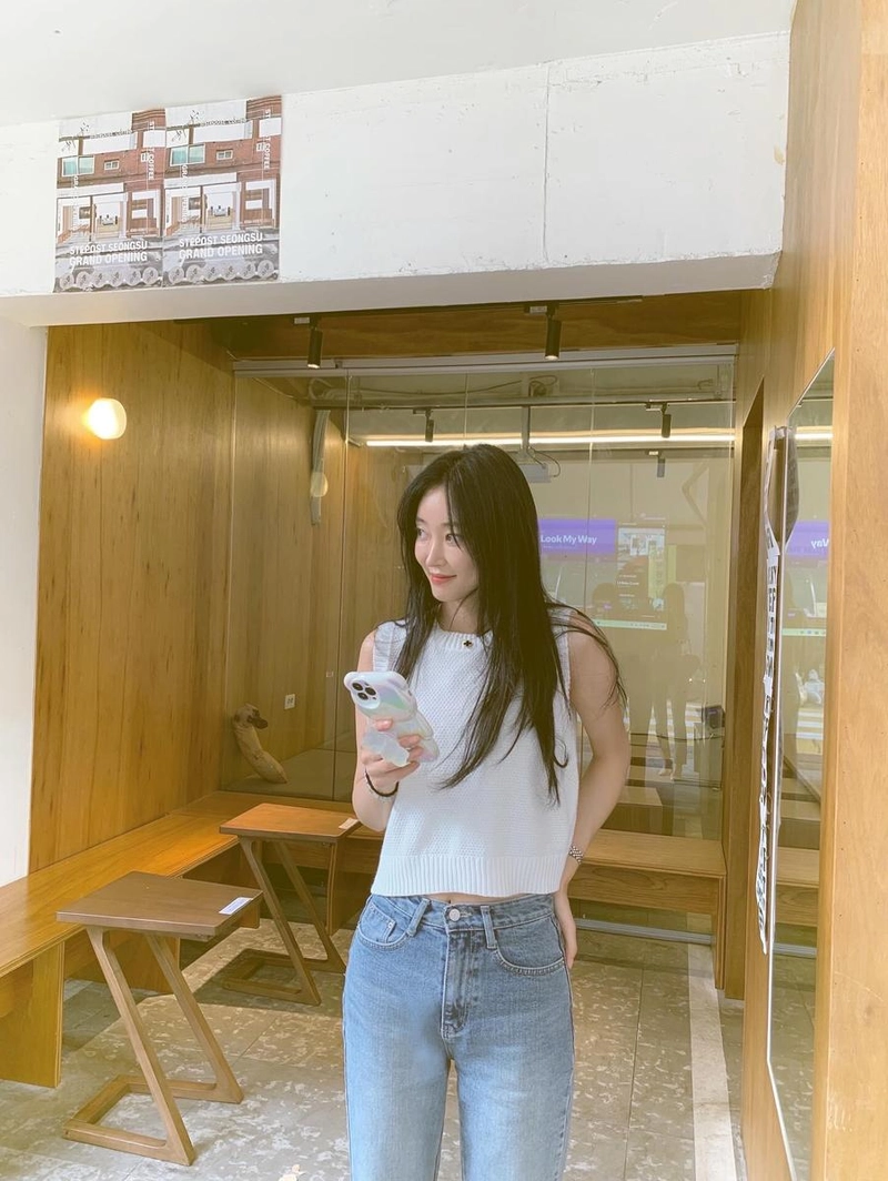 “햇살에 걸린 순간”…이채원, 여름 오후 감성→소박한 반전 / 배우 이채원 인스타그램