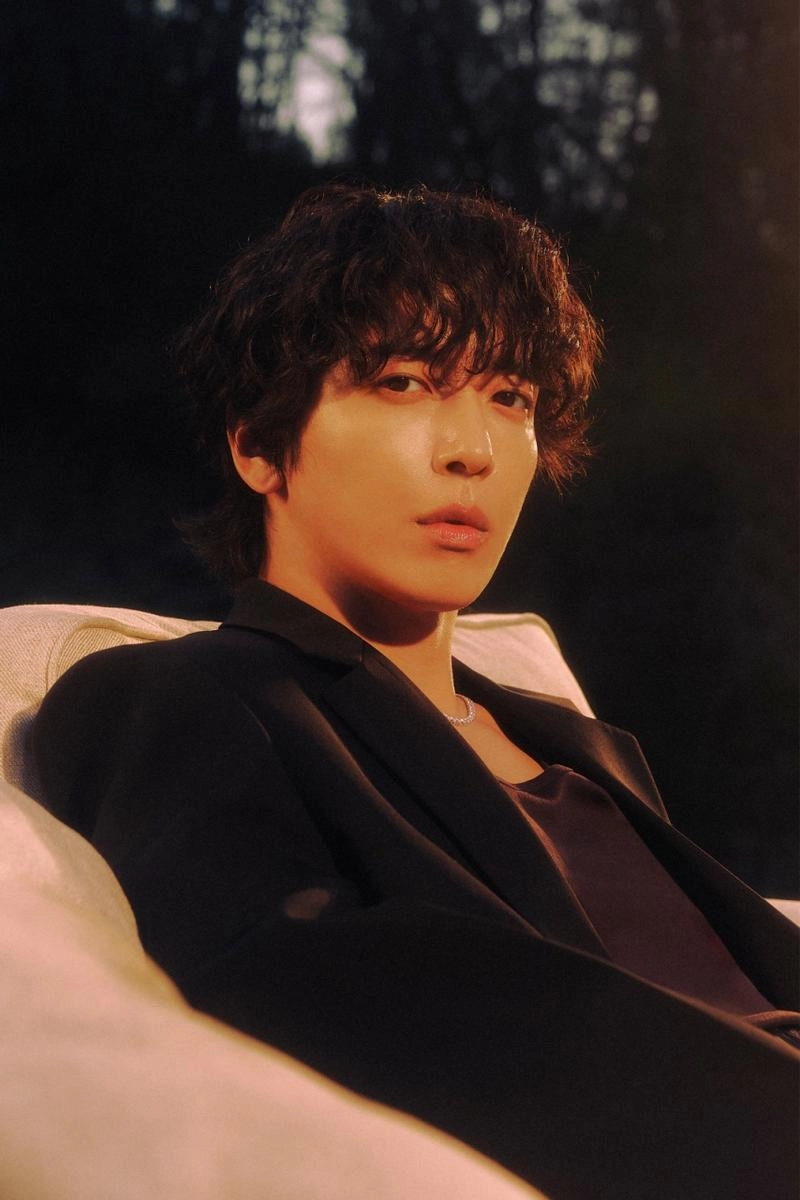 “무대가 곧 정용화다”…정용화, ‘디렉터스 컷: 아워 파인 데이즈’ 콘서트→폭발적 에너지 예고 / FNC엔터테인먼트