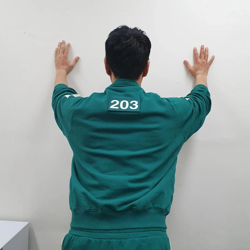 “사진은 내가 아닐수도”…최귀화, 의미심장한 뒷모습→여운 가득 근황 / 배우 최귀화 인스타그램