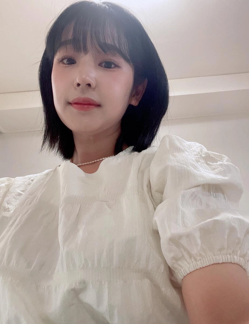 “행복했던 모먼트와 길어진 머리”…전수희, 소박한 환하게→여름의 따스함 품다