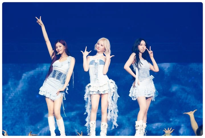 “비비지 ‘La La Love Me’ 첫 무대”…두 번째 월드투어 서울→정규 1집 기대감 고조