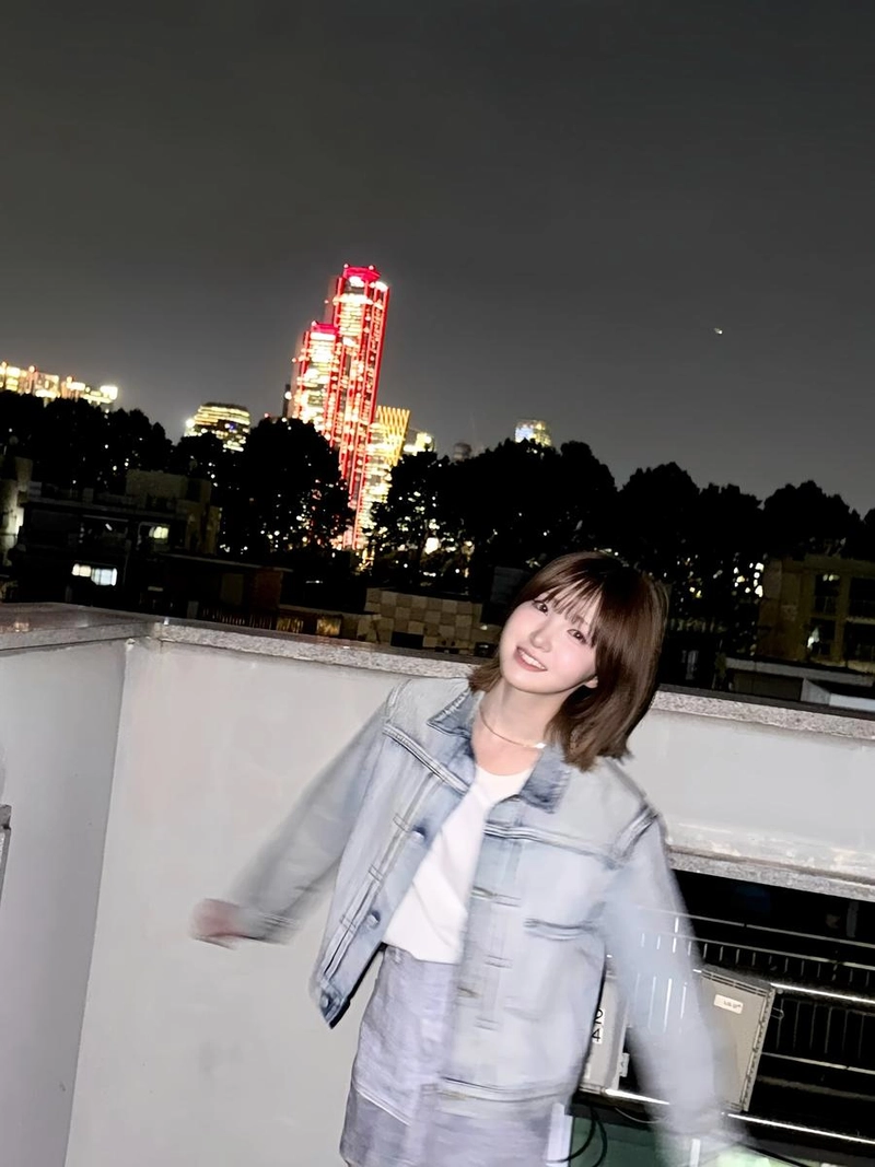 “흔들리는 순간의 자유”…히토미, 여름 밤도시→청량한 무드로 압도 / 걸그룹 세이마이네임 히토미 인스타그램